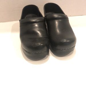 Dansko solid black leather clogs size 37